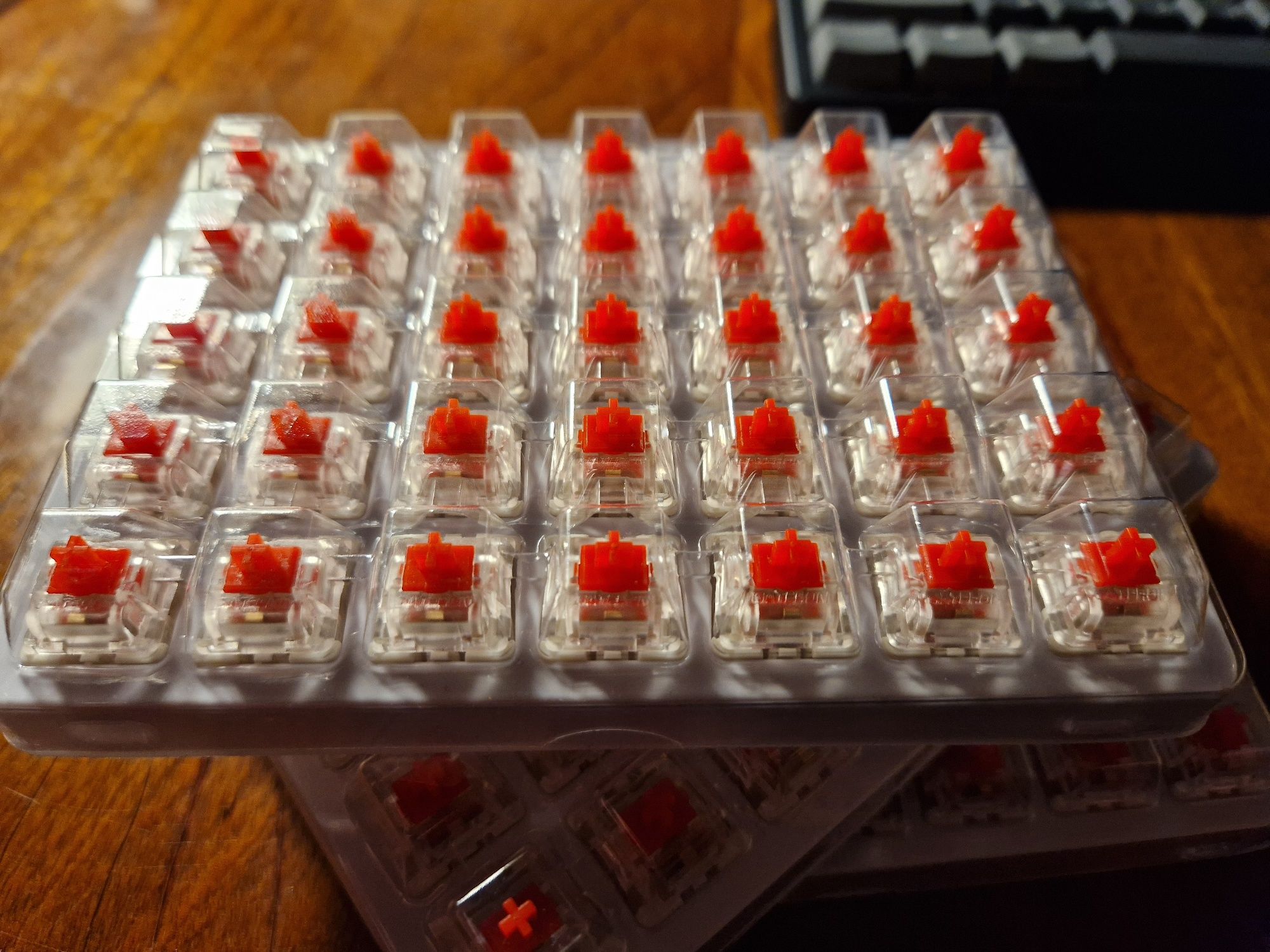Продам Gateron red switch. Красные  переключатели  Гатерон.