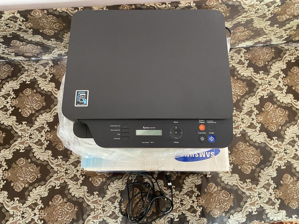 Принтер Samsung Xpress M2070W (коробка и блок питания в комплекте)