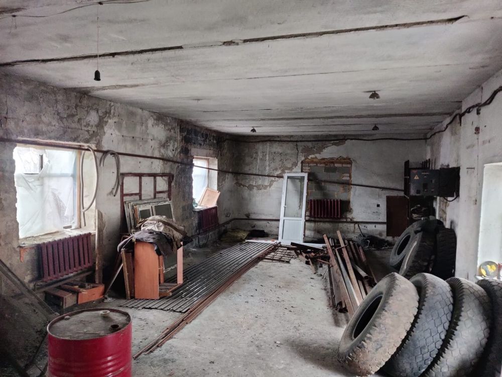 Продам Тереторию, производственную базу с боксами офисом и СТО