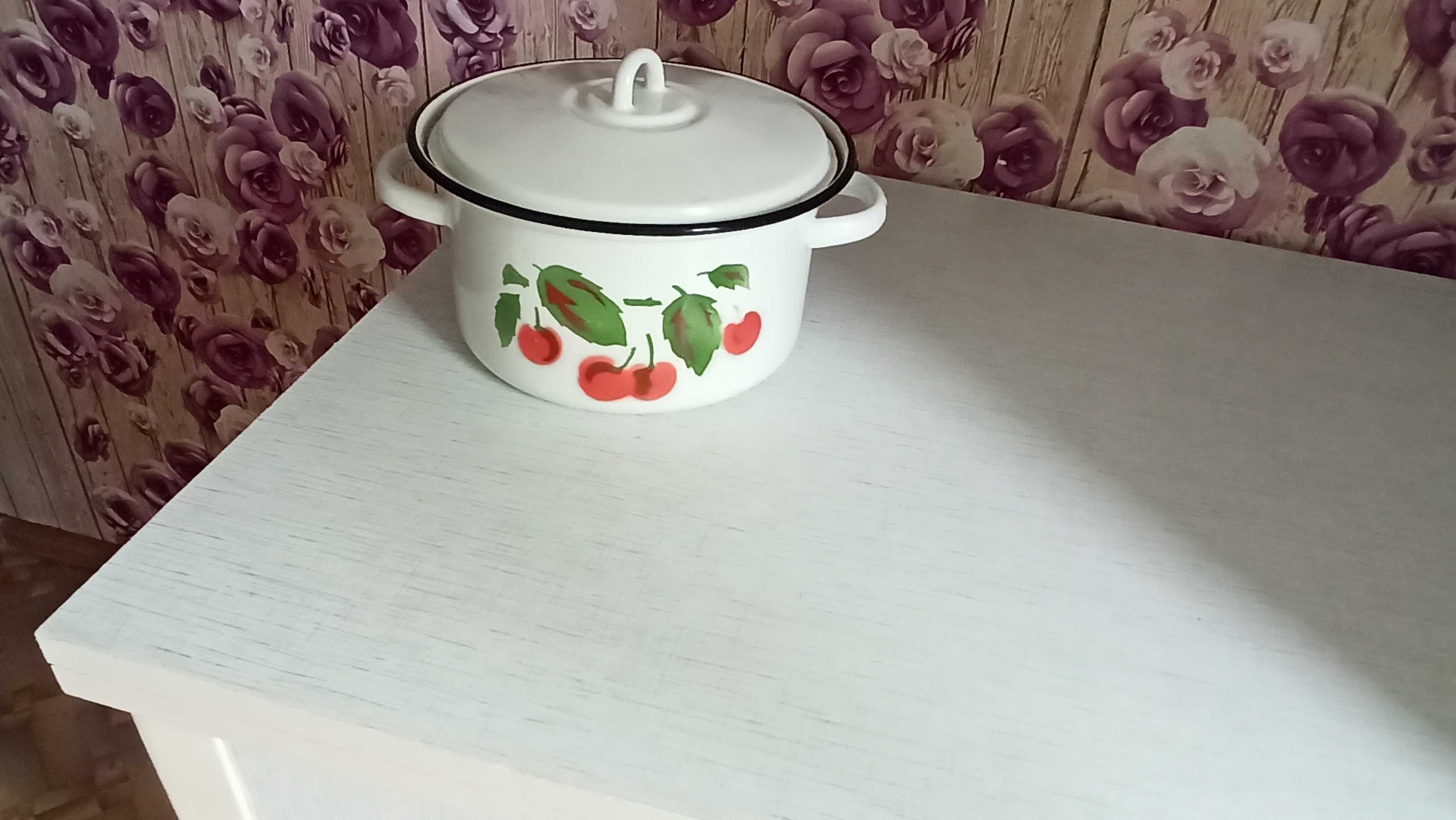 Советская эмалированная кастрюля 4л.