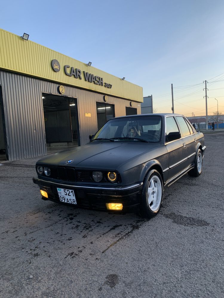 Продам бмв е30 320i