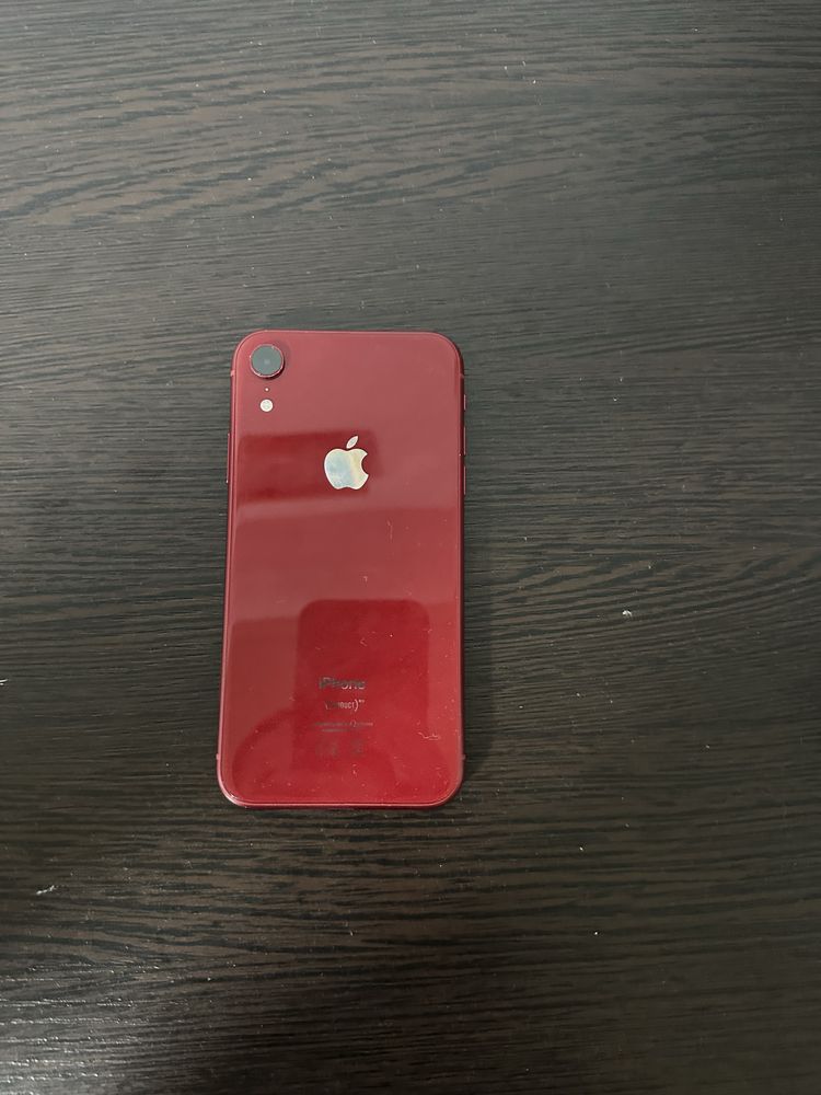 Iphone Xr  в хорошем состояние