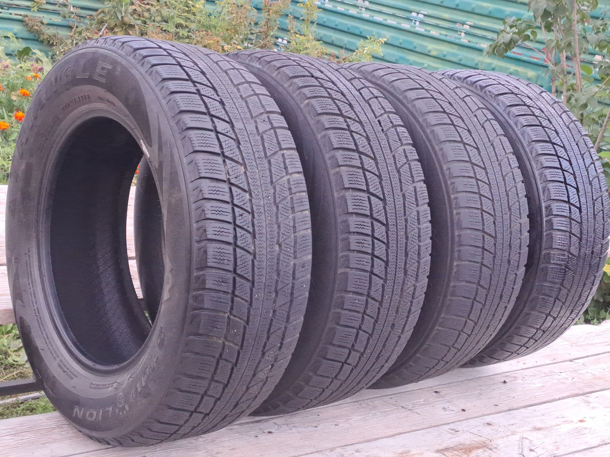 Продам Зимние Резины R16