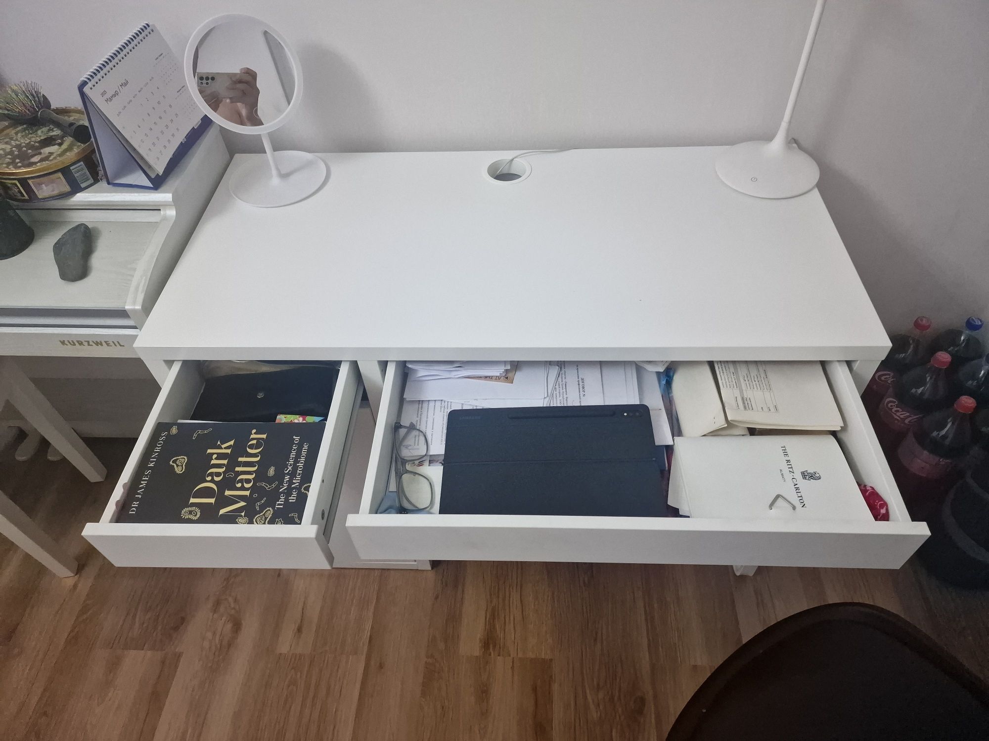 Белый письменный стол IKEA, стол Икея, Икеа