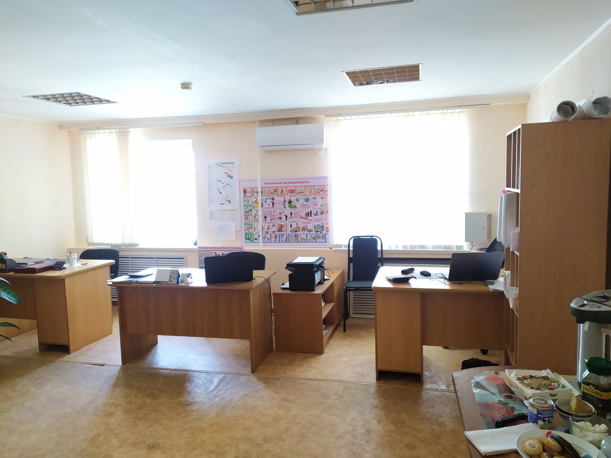 Продам ЧАСТЬ ЗДАНИЯ, в 3 этажа