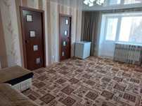 Продам кв 3-ех на 139 квартале возле 9 школы.  В квартире все остается
