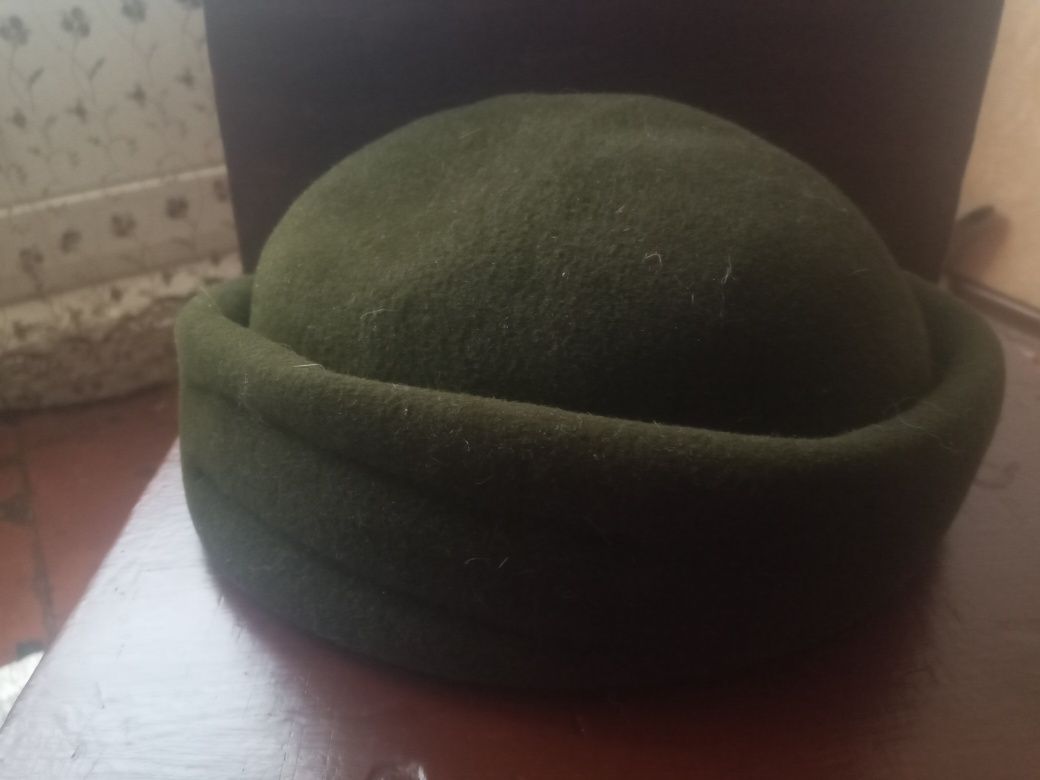 Продам шляпки женские