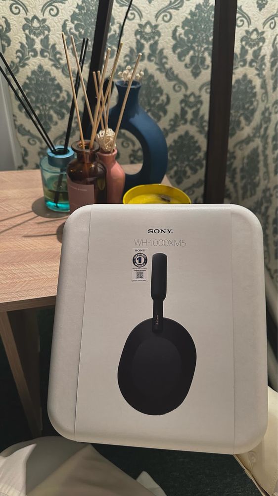 Sony  WH -1000xm5