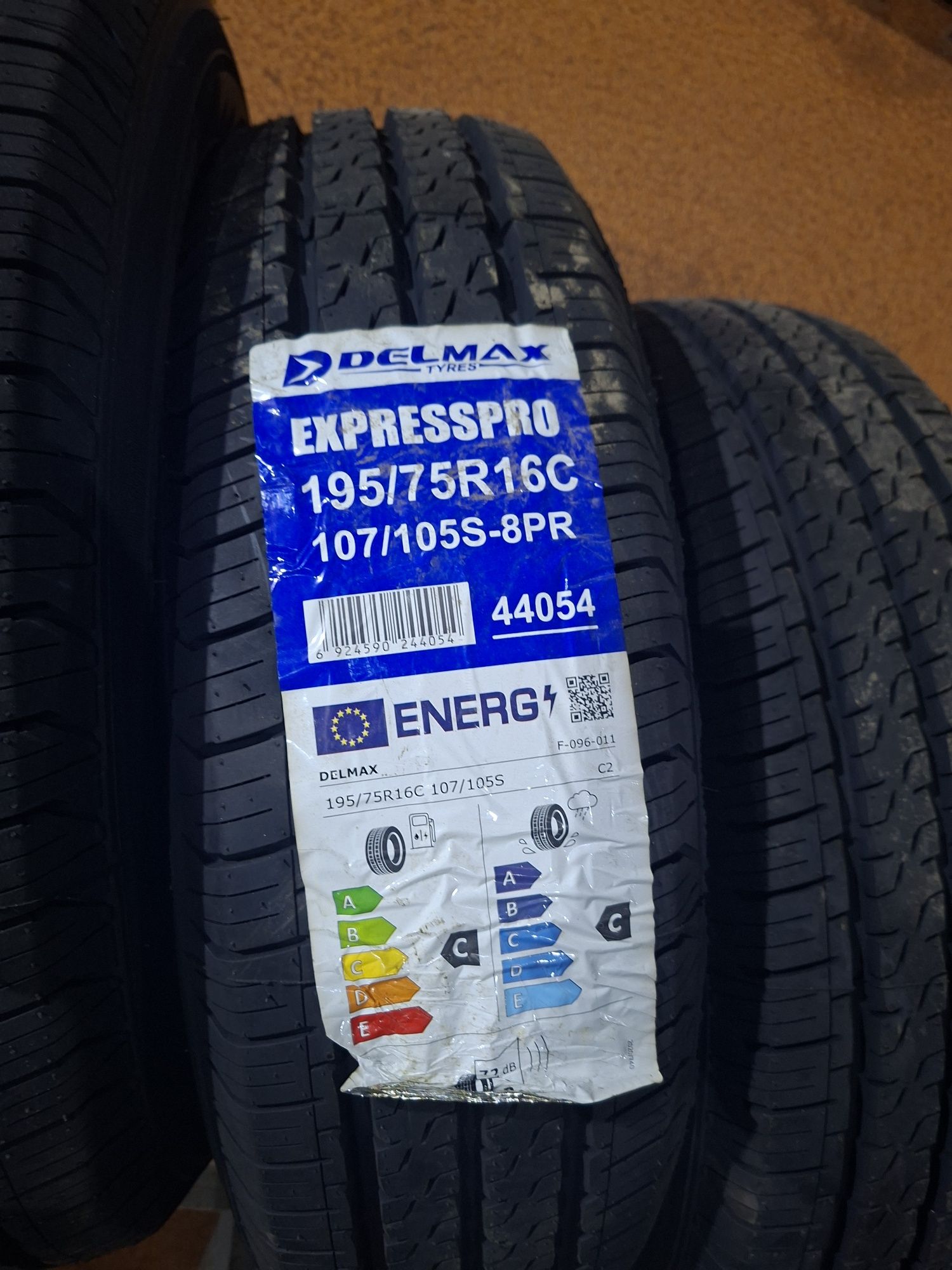 185 75 R16C Петлас