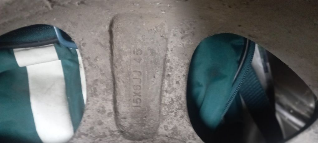 Продам диски на 15