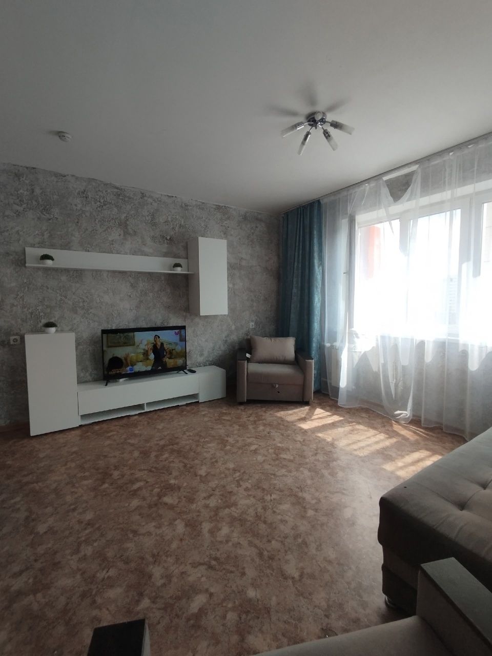Сдам 2 ком квартиру