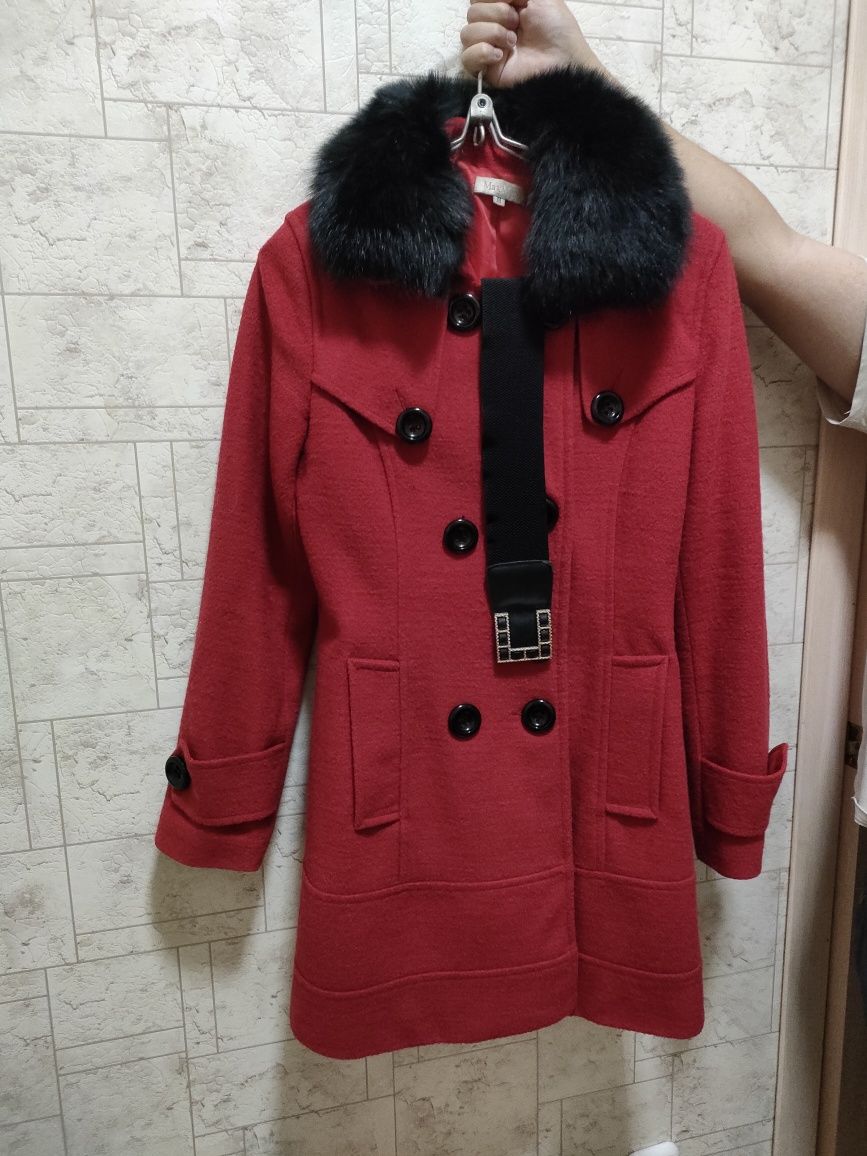 продам пальто демисезонное