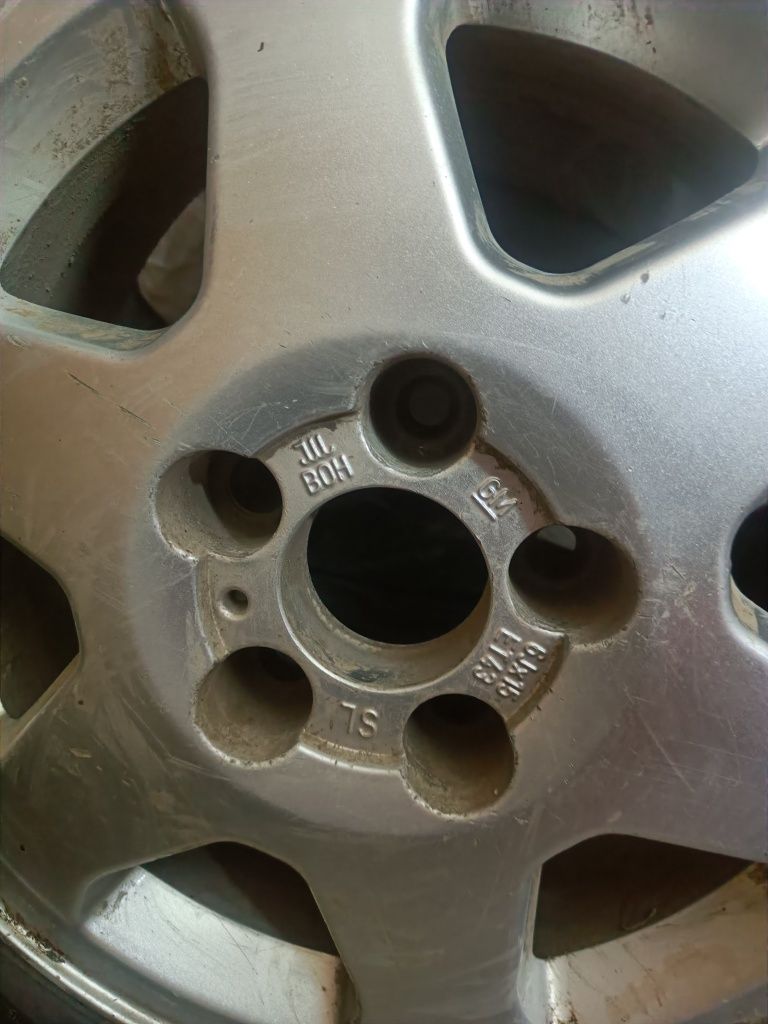 Оригинальные диски GM с комплектом зимних шин 205/55/R15