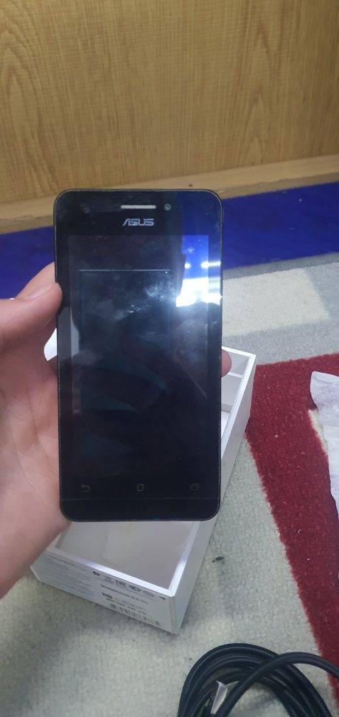 ASUS ZENPHONE в идеальном состоянии