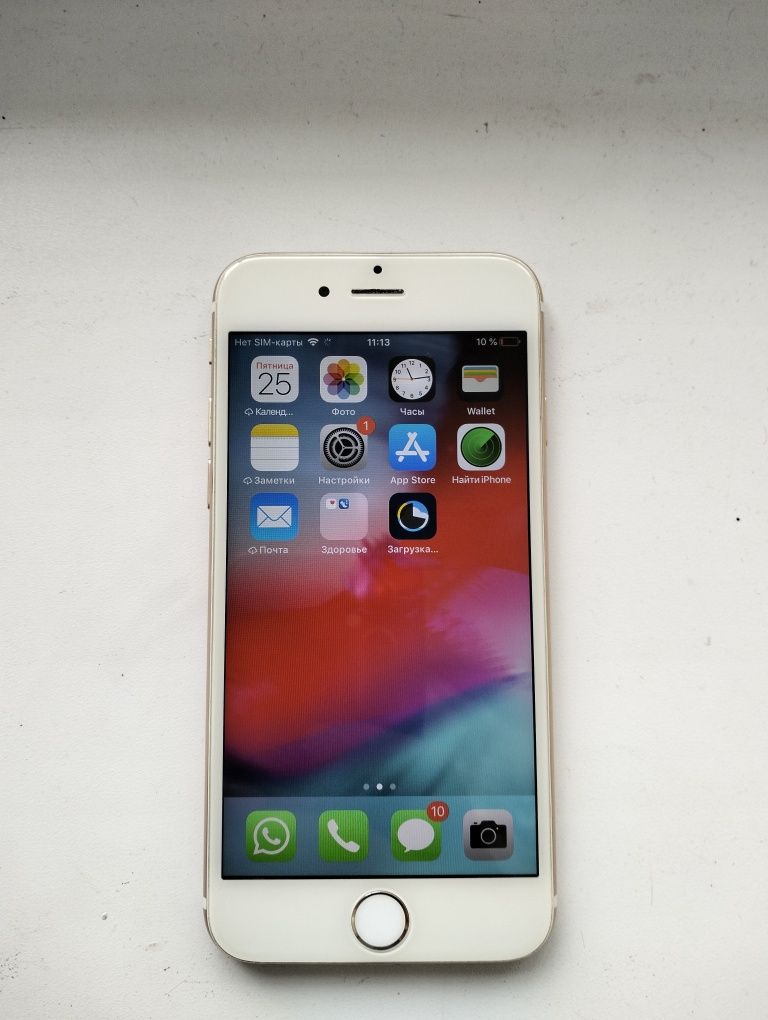 Продам телефон Iphone 6 все работает
