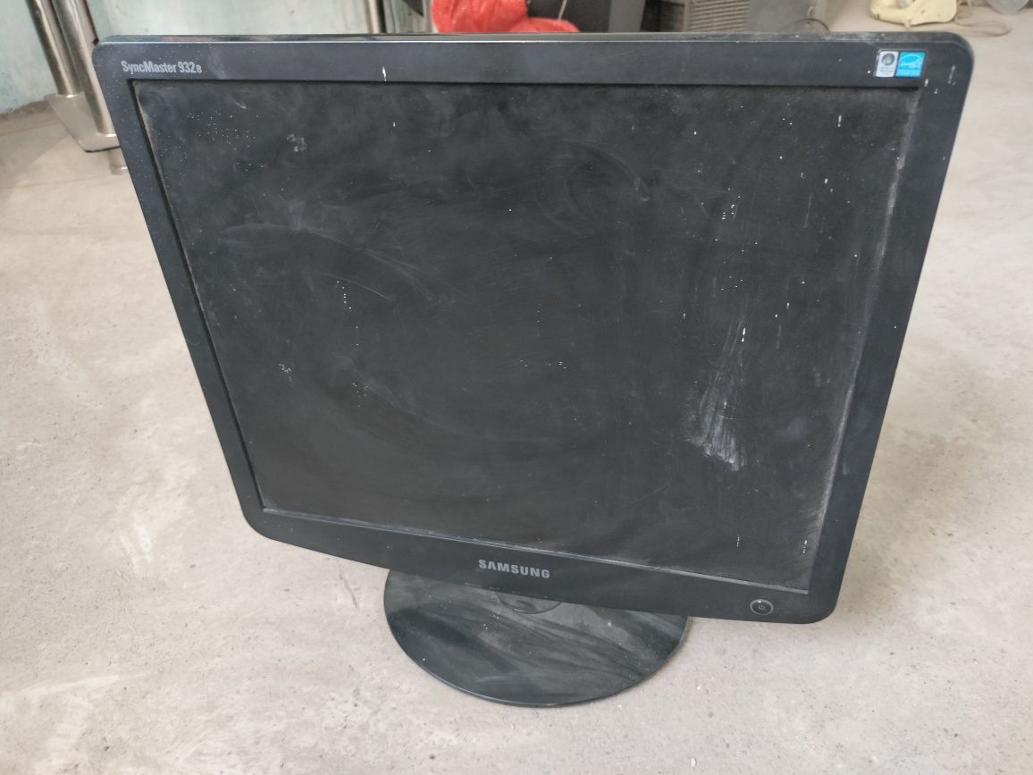 монитор Samsung 932B