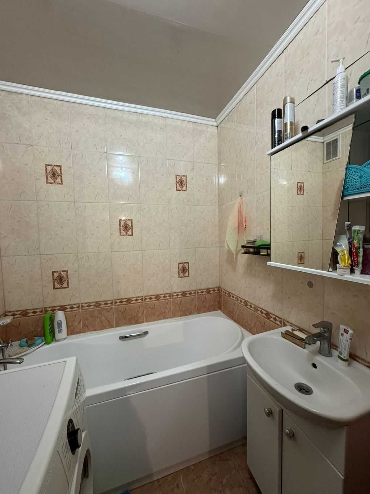Продам 3-х комн. квартиру улучшенной планировки в мкр. Гульдер-1