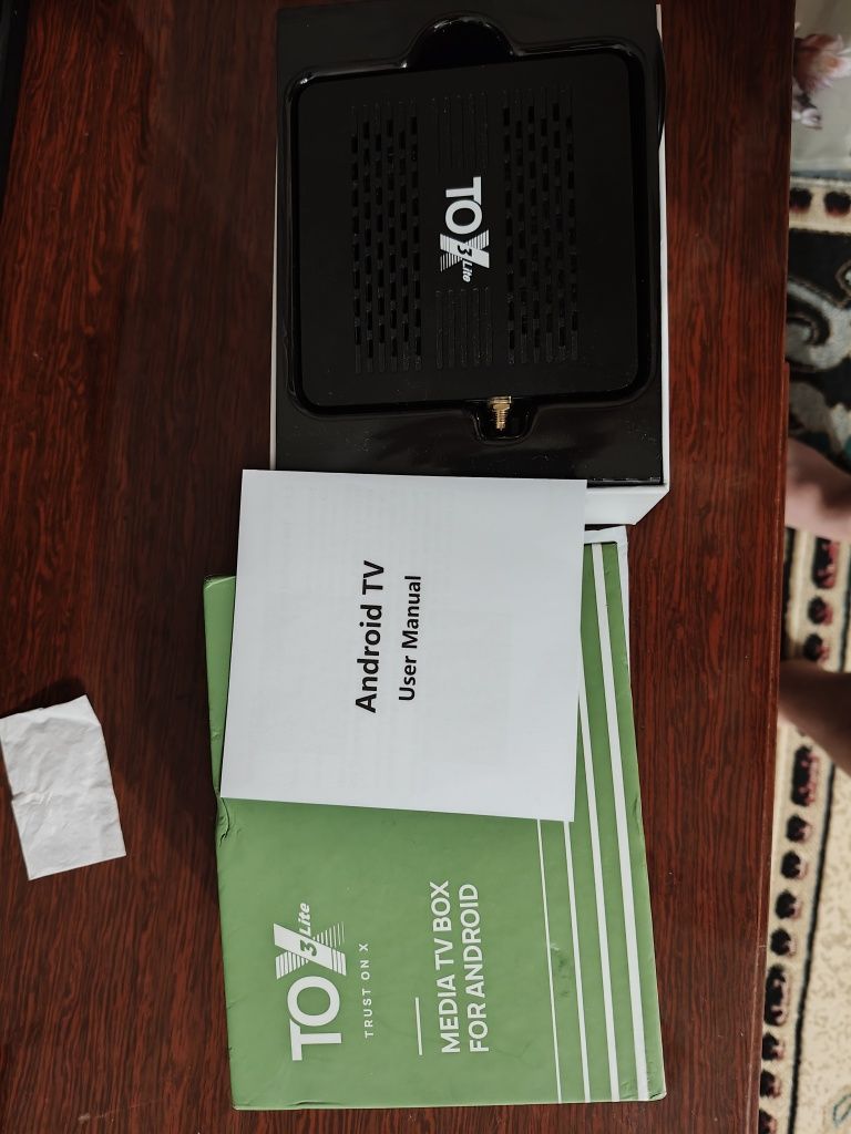 Продам ТВ бокс tox 3 2/16 с аэромышью