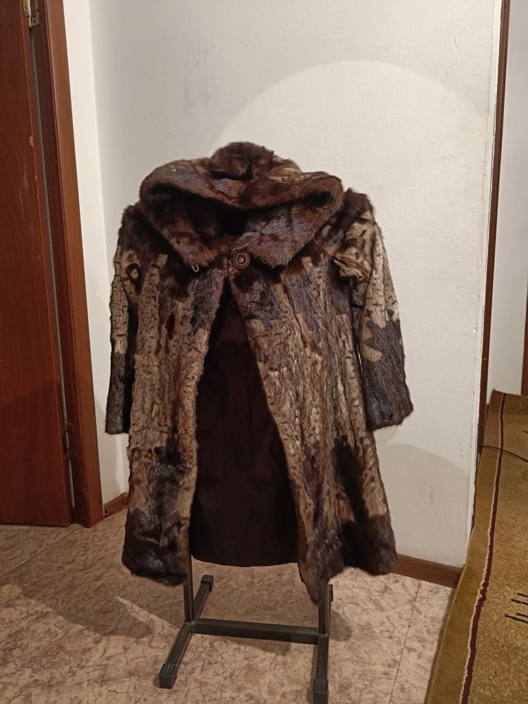 Норковая шуба с капюшоном
