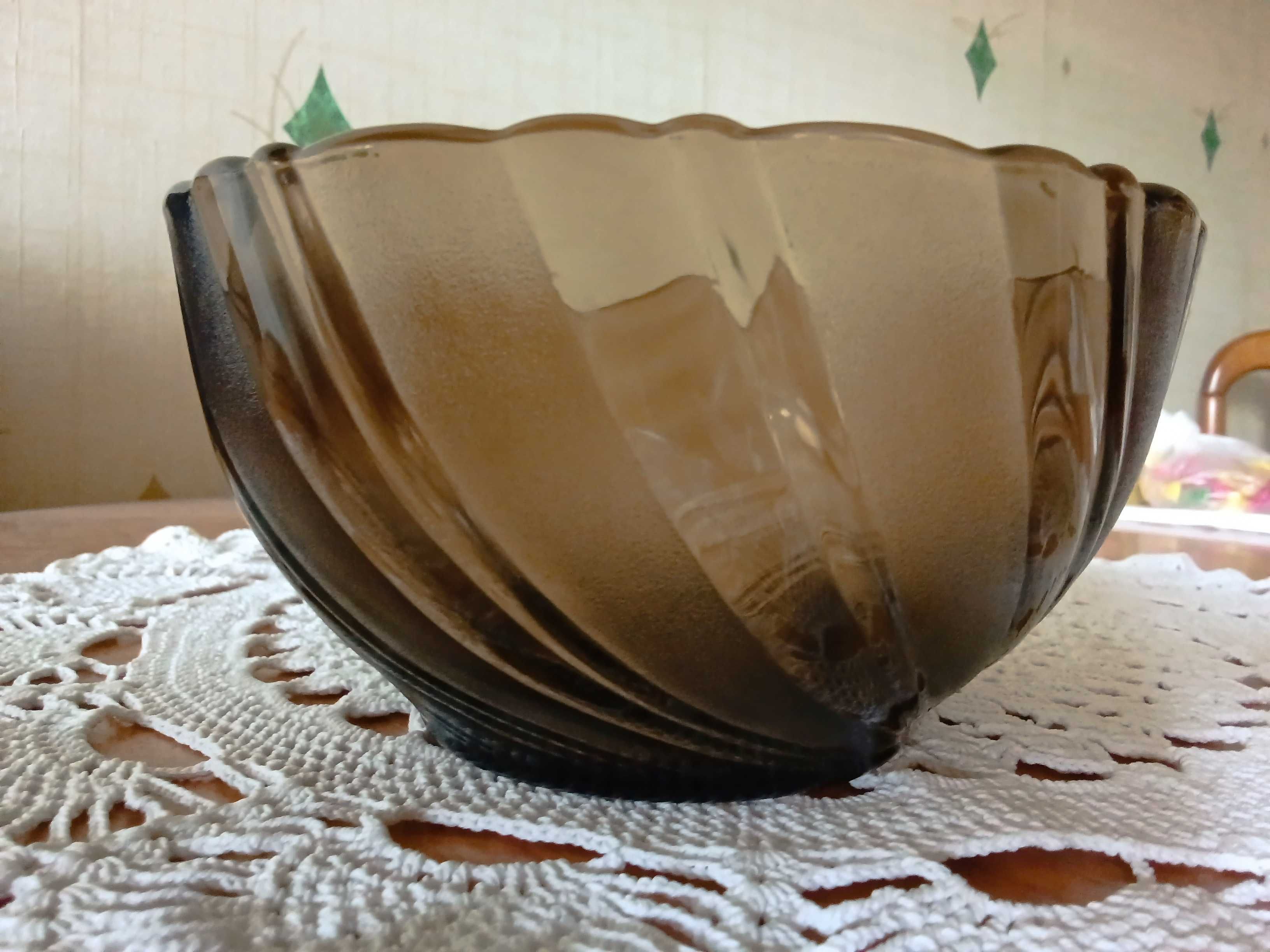 Чашки и салатники "Arcoroc" (Франция)