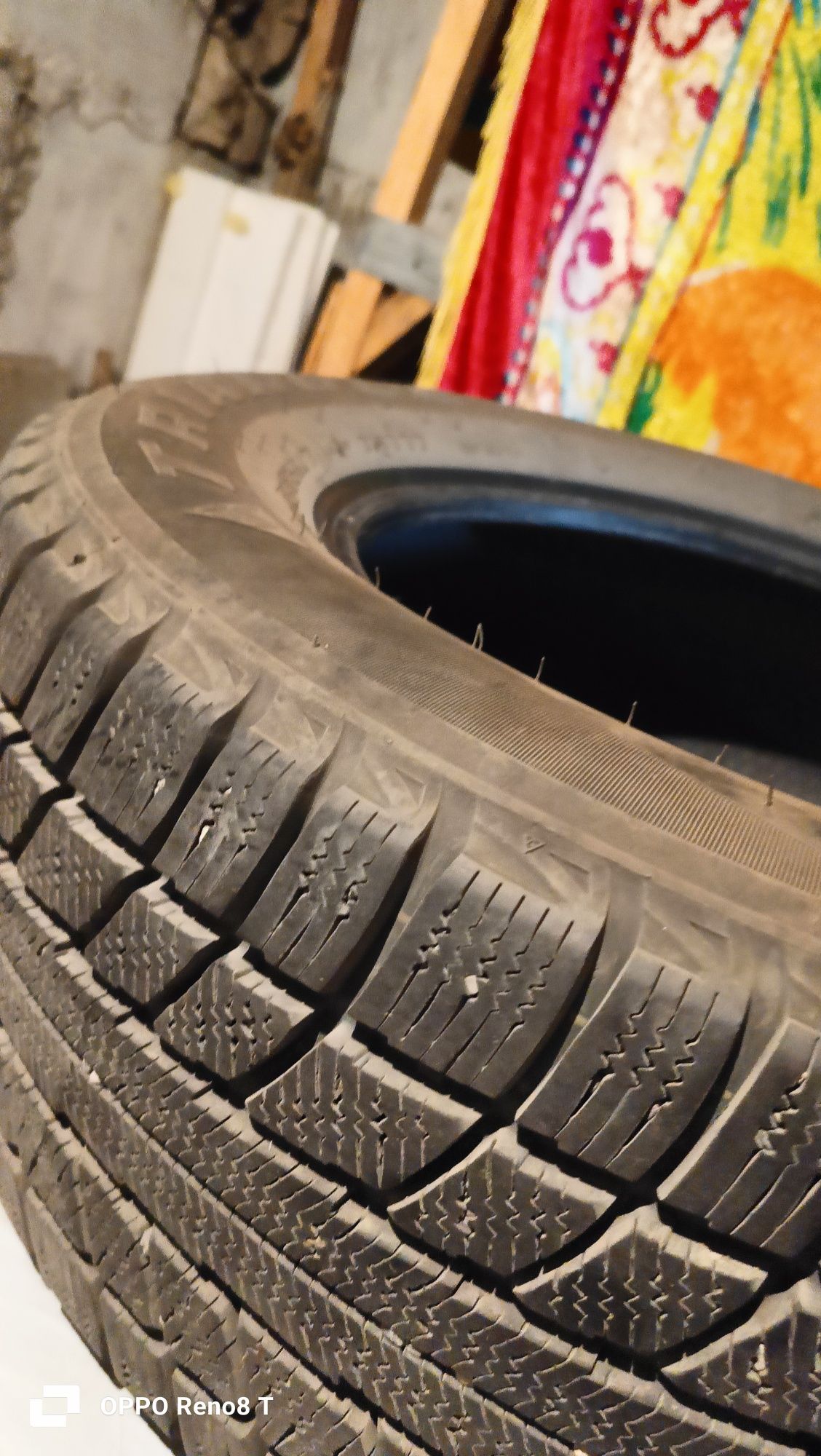 Продам покрышки лепучки 235/65 r17
