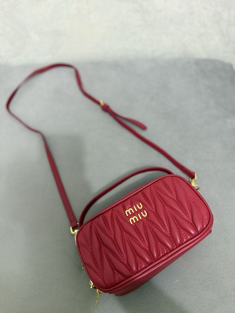 Продам сумку Miu Miu