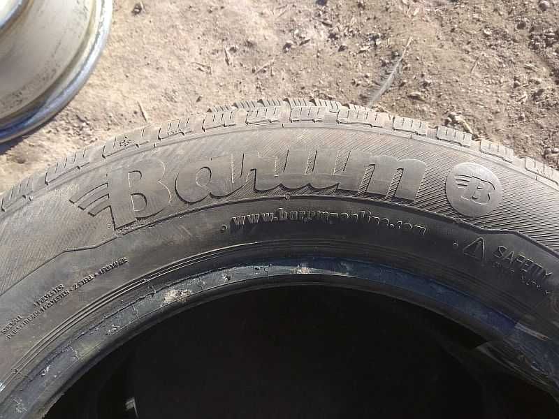 Шины 185/65 R15 - "Barum Polaris 3" (Чехия), зимние.