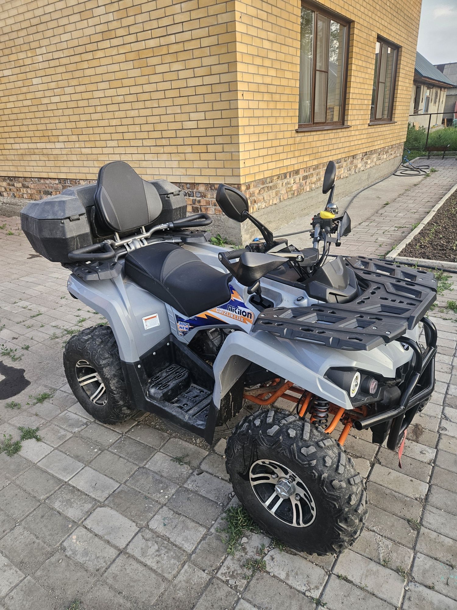 Продам квадроцикл, million grizlik lux 300l new