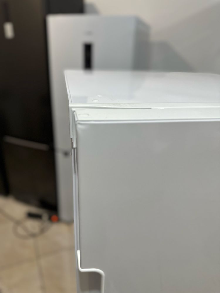 Морозильник Indesit DFZ 4150