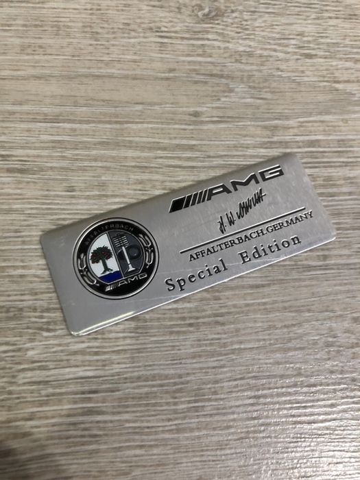 Эмблема AMG шильдик наклейка и колпачки Mercedes Amg