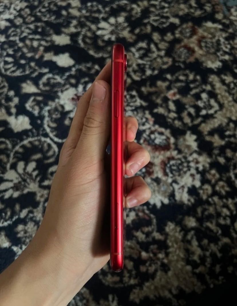iPhone XR red product