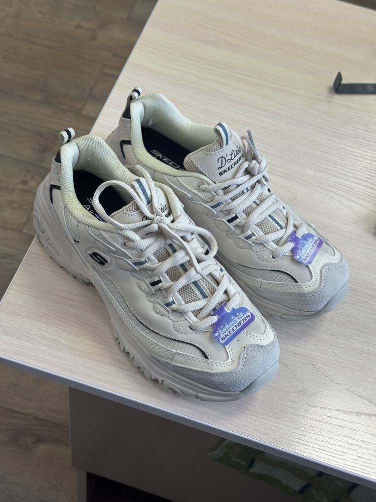 Продам новые кроссовки SKECHERS 39р