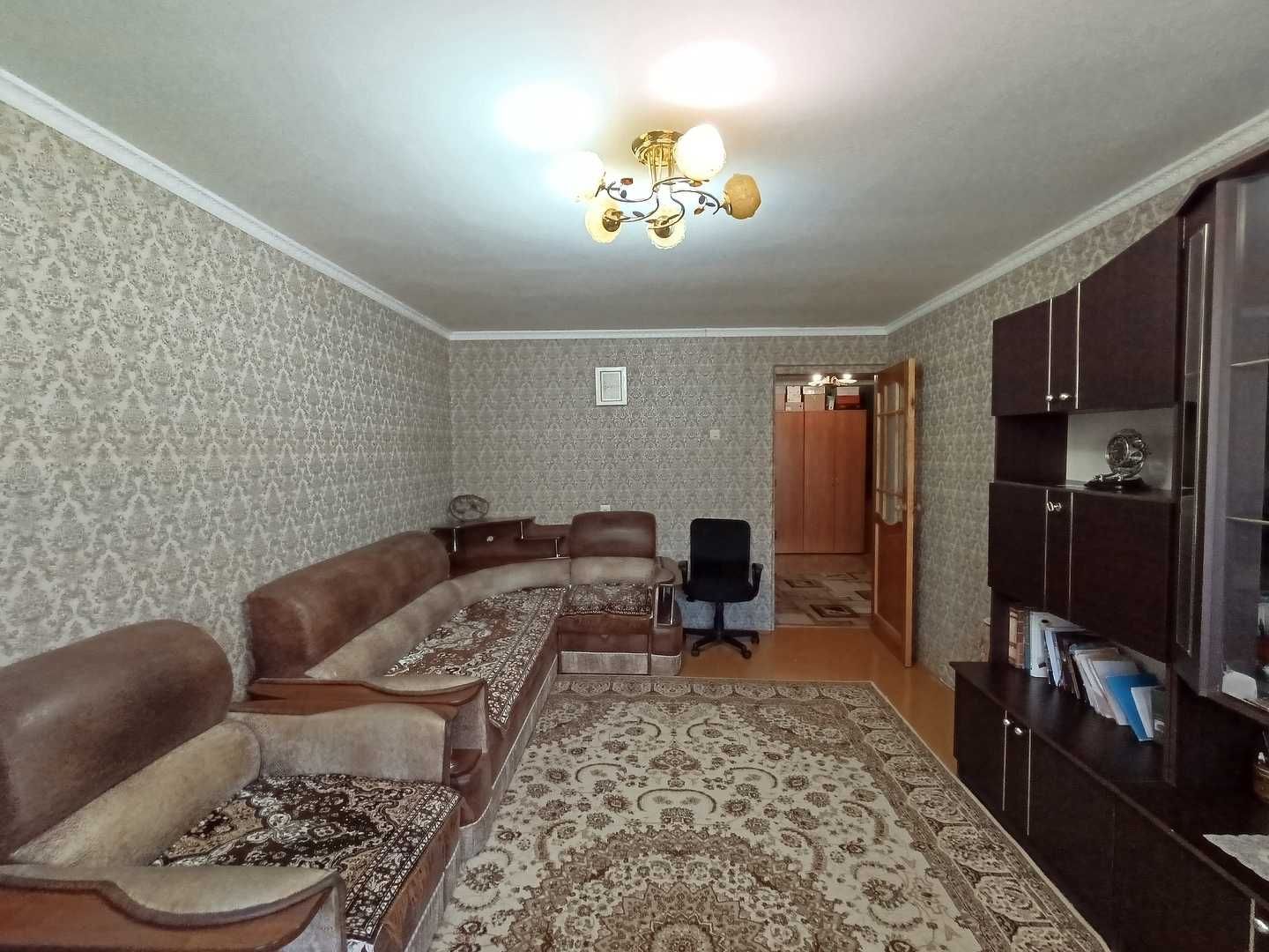Продажа 2-комнатной квартиры новой планировки на Бензострое