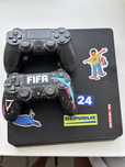 Продаю Playstation 4, 2 джостика