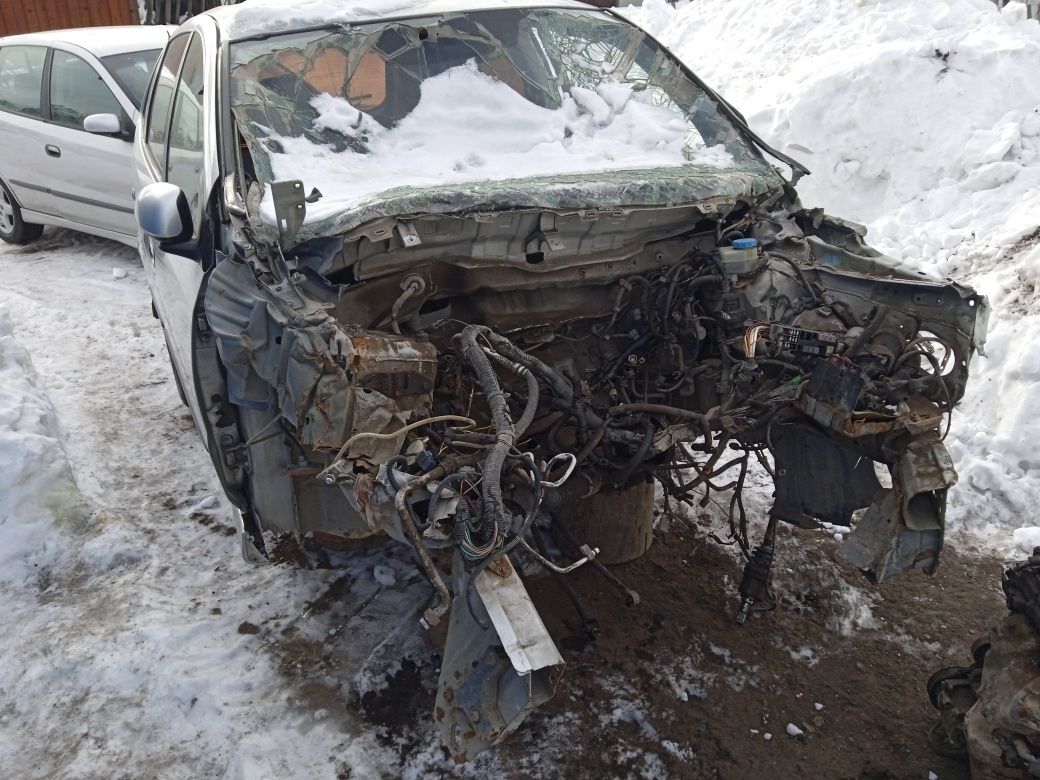 Almera tino 1.8 QG18. YD22. Альмера ТиноТино