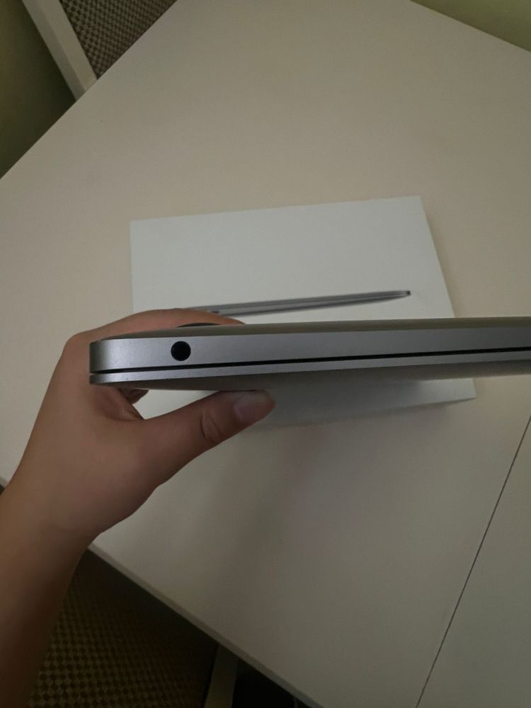 MacBook air 2020 M1 512 ГБ