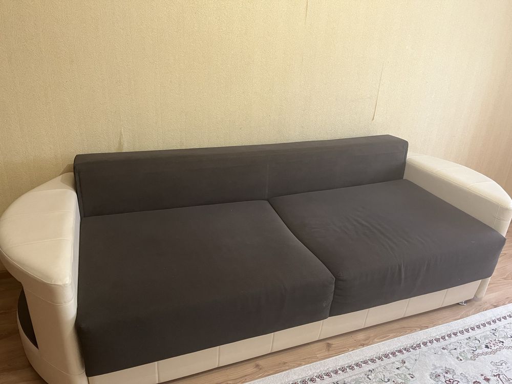 Продам ортопедический диван ,состояние хорошее