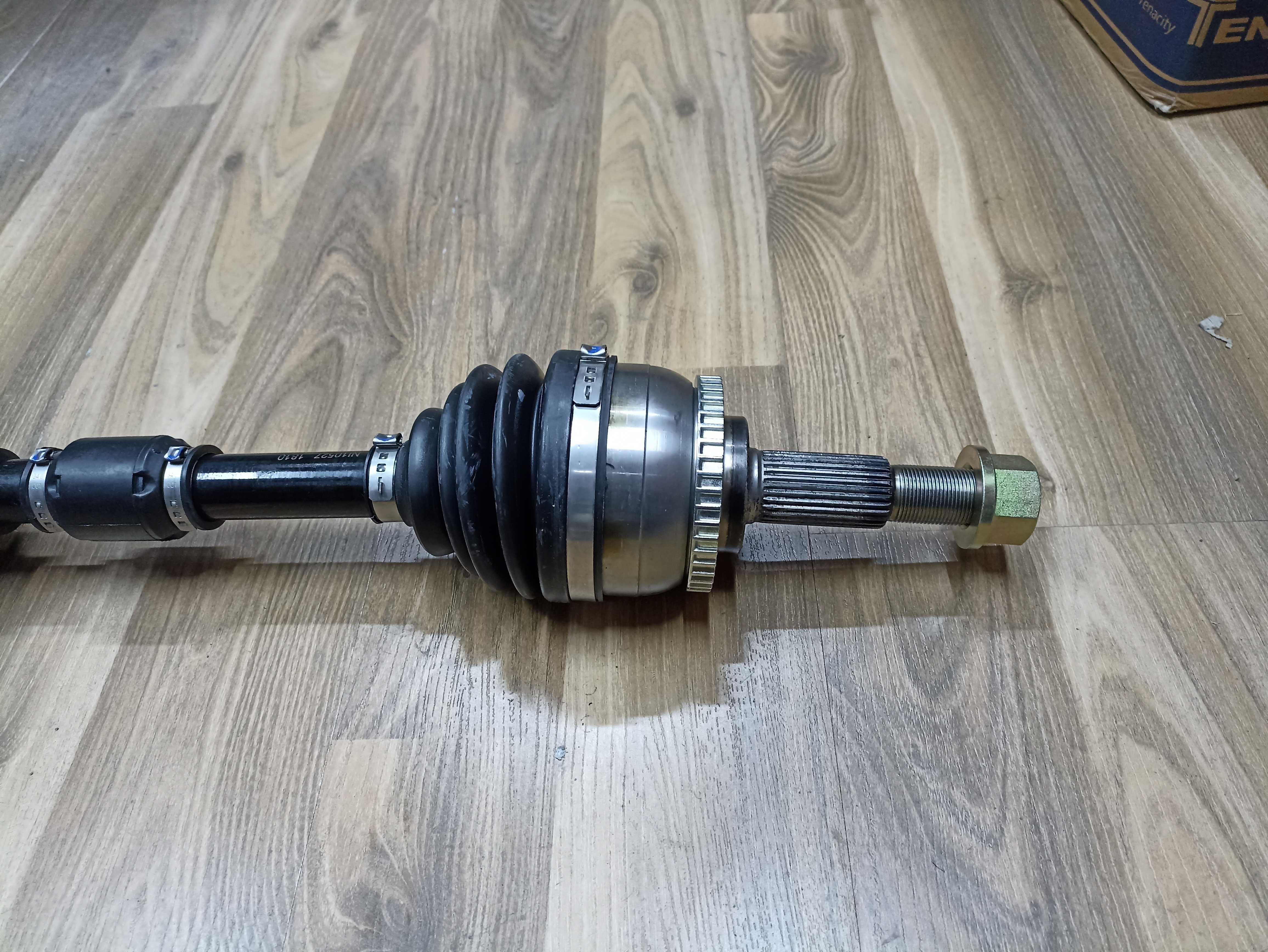 Привод в сборе гранаты на Honda CR-V RD1 правый руль