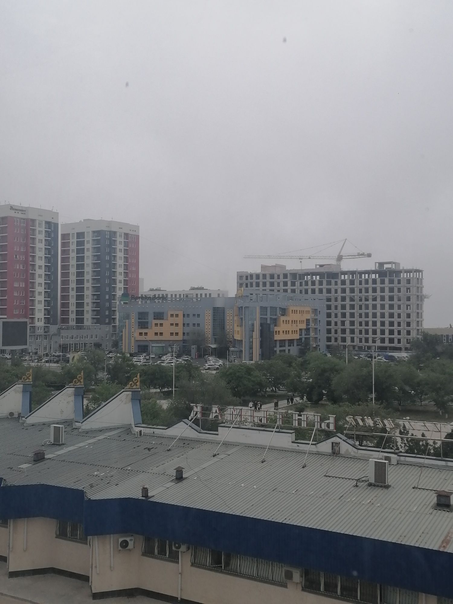 Продаётся 2 комнатная квартира, без перепланировки, с приватизацией.