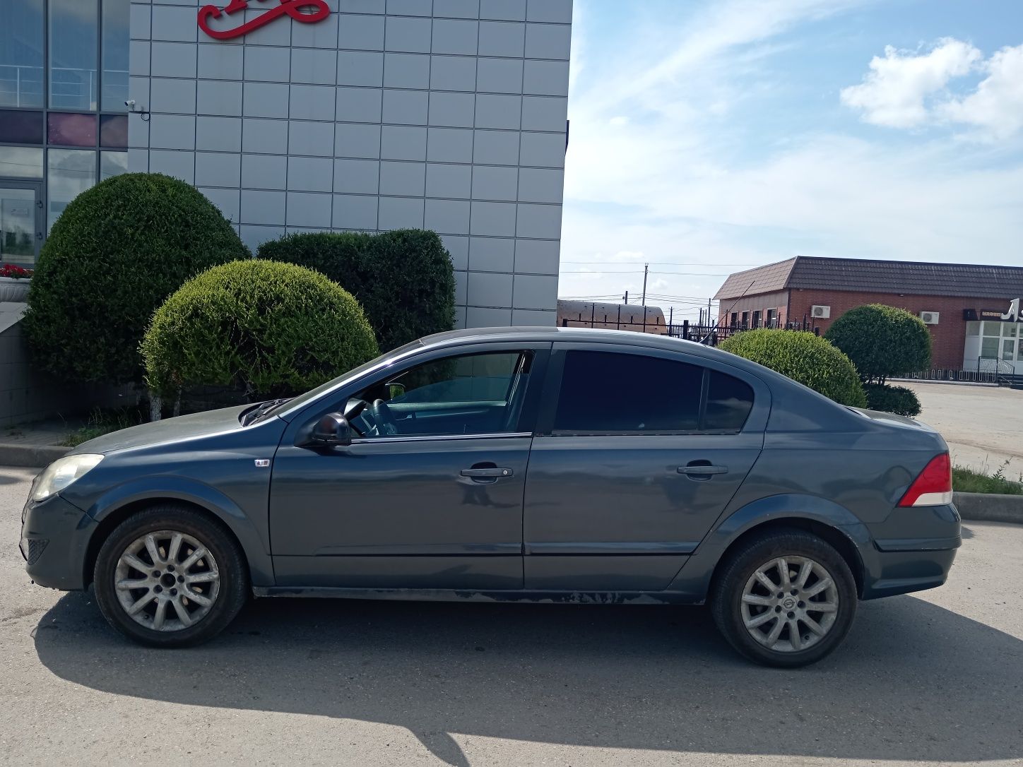 Продам машину Opel Astra H