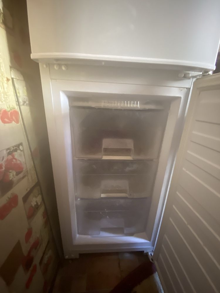 Продам холодилтник, срочно