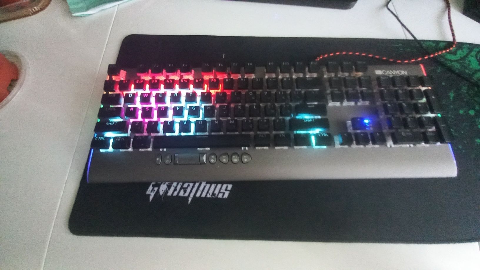 Механическая клавиатура canyon gaming за дешёвую цену