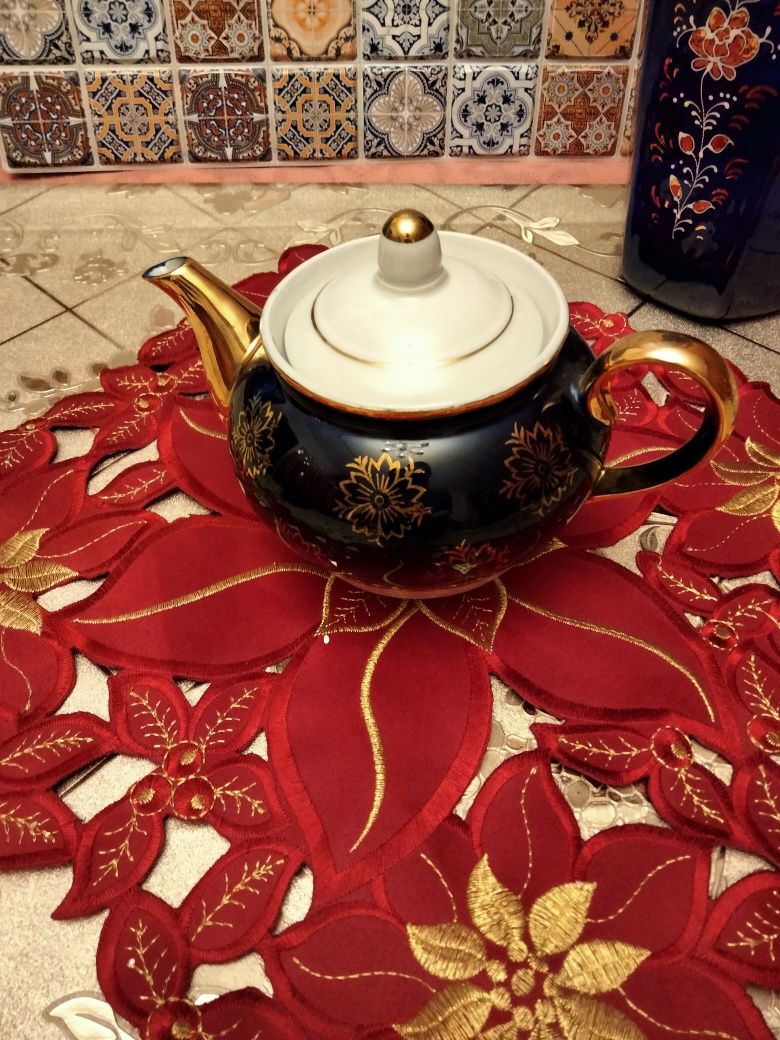 Чайник фарфоровый, советский. Соответствие цены и качества