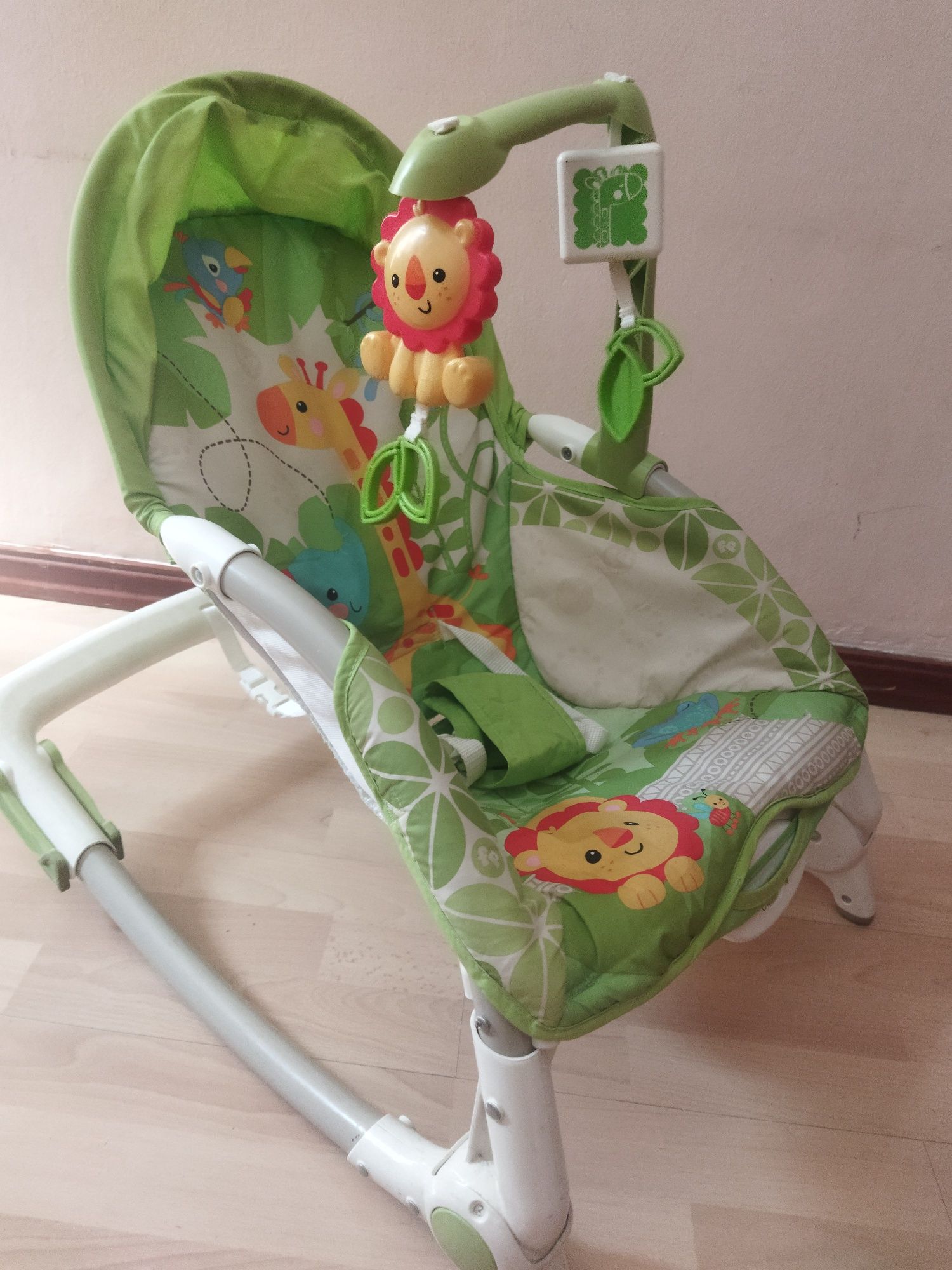 Кресло-шезлонг качалка Fisher Price 3 положения и режим вибрации