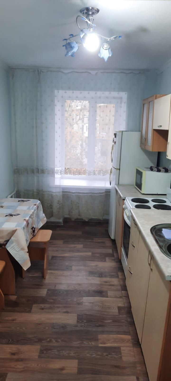 Сдается 2-х комнатная квартира на Бурова