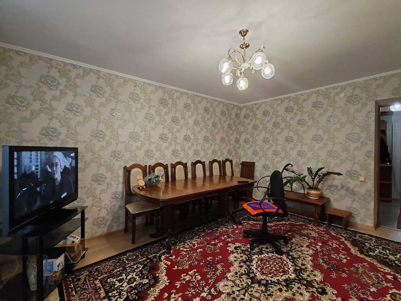 Ю Гагарина  3-комнатная квартира, этаж 3, окна на две стороны