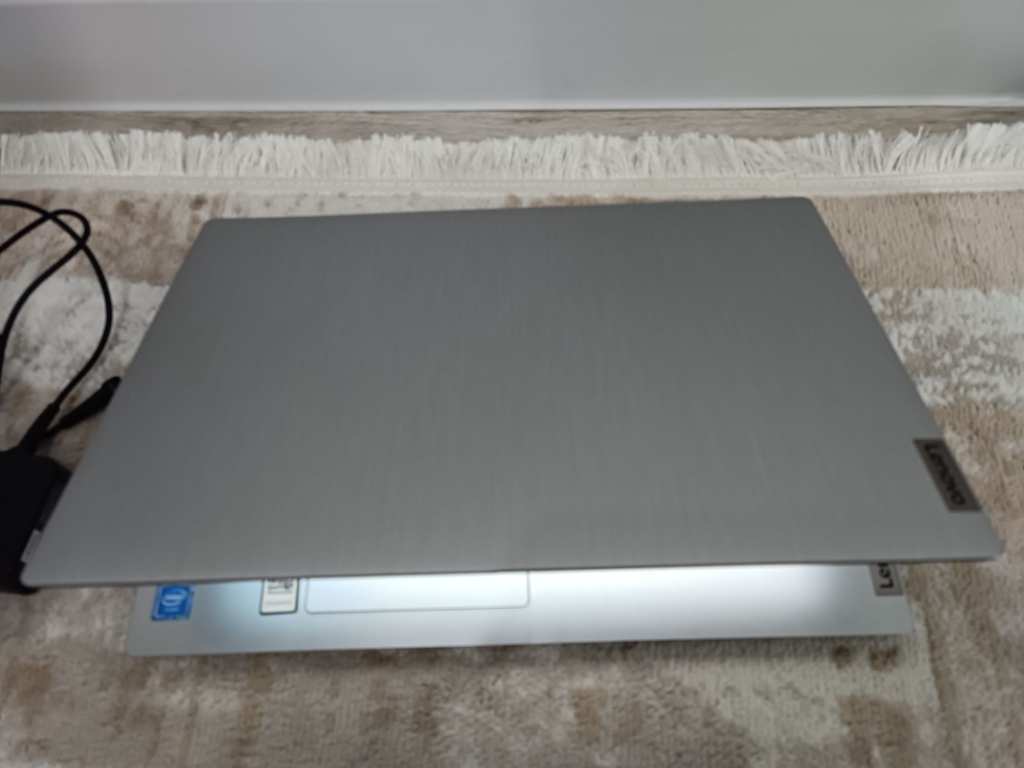 Срочно продается Ноутбук Lenovo ideaPad 3 15GL05, RAM 4 ГБ, SSD 512