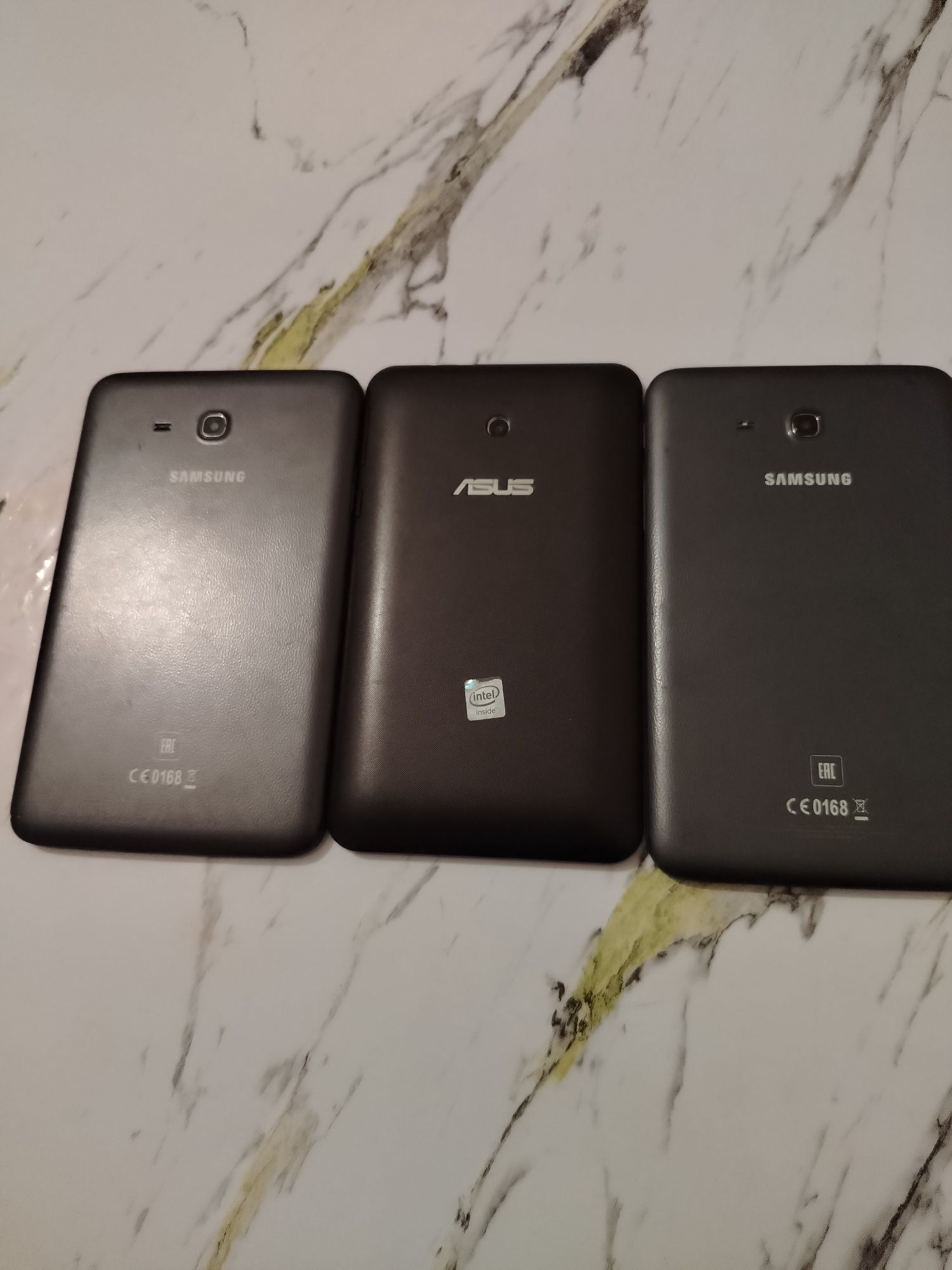 2 Samsung Galaxy Tab 3, ASUS MeMO Pad 7