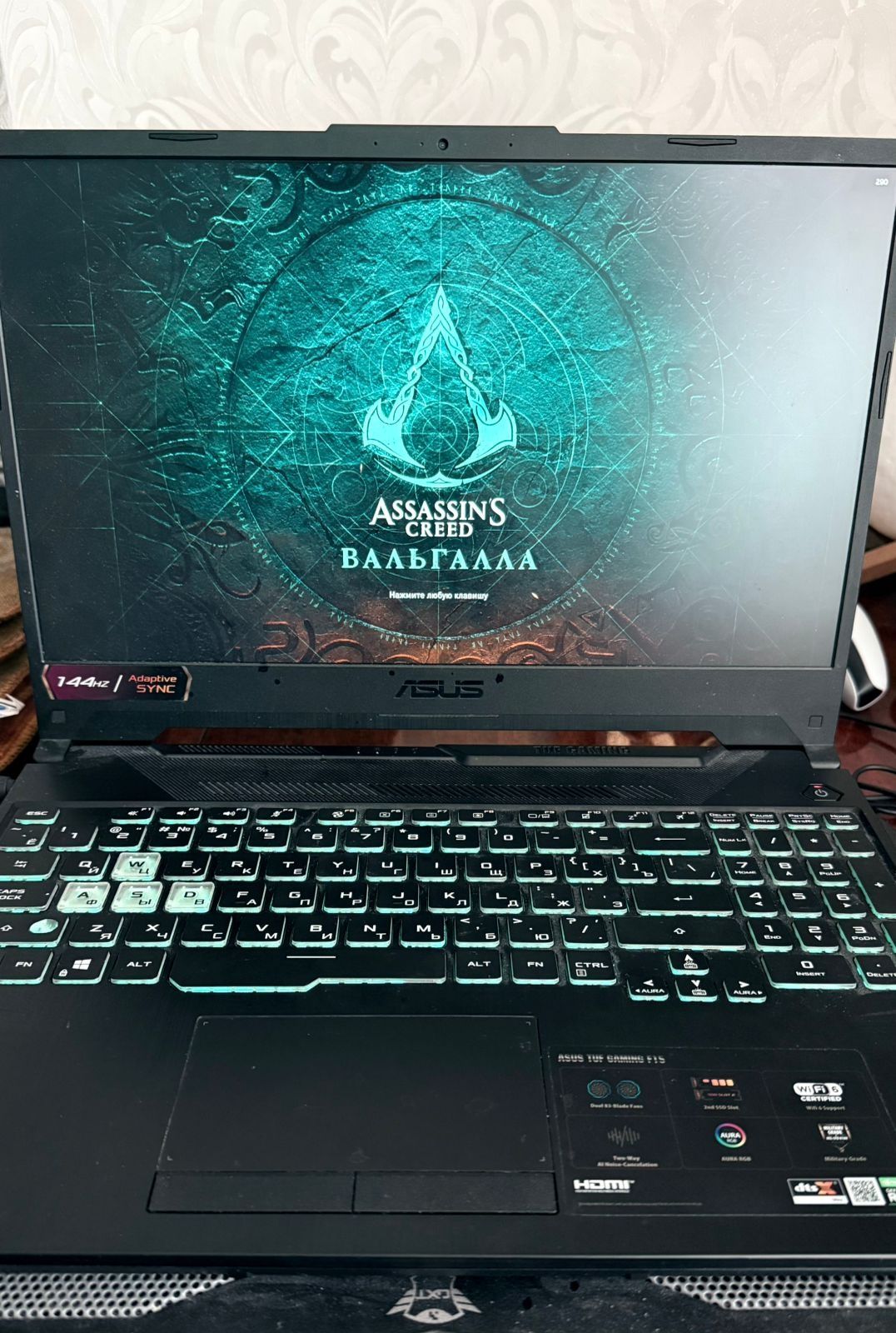 Продам хороший игровой ноутбук Asus tuf gaming laptop F15
