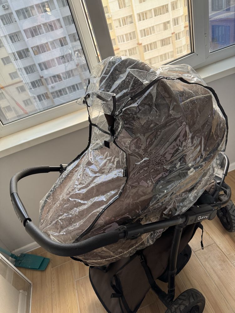 Коляска Quinny 2 в 1 (люлька+прогулочный блок)